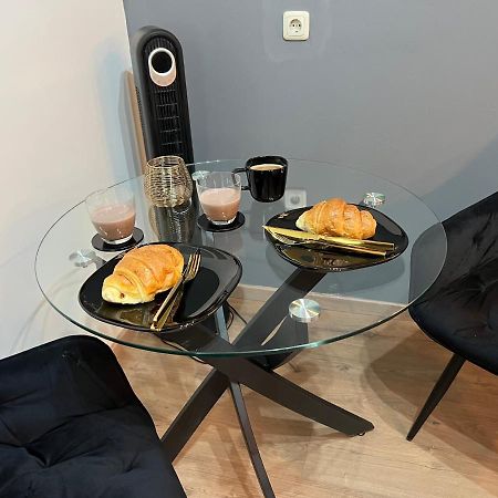 Traum Wohnung Mit Kingsize-Bett Graz Bagian luar foto
