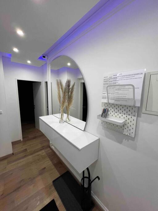 Traum Wohnung Mit Kingsize-Bett Graz Bagian luar foto
