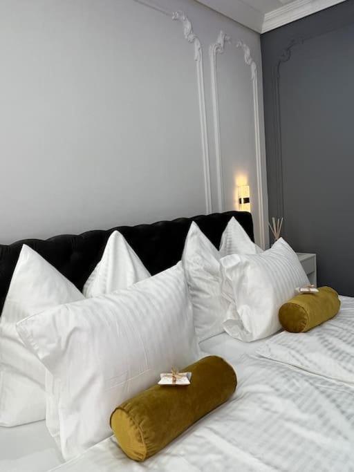 Traum Wohnung Mit Kingsize-Bett Graz Bagian luar foto