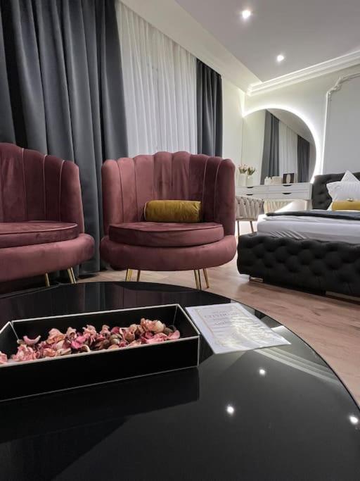 Traum Wohnung Mit Kingsize-Bett Graz Bagian luar foto