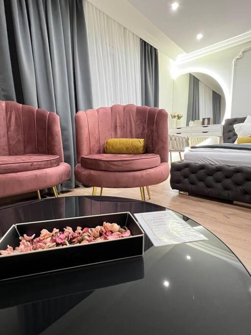 Traum Wohnung Mit Kingsize-Bett Graz Bagian luar foto